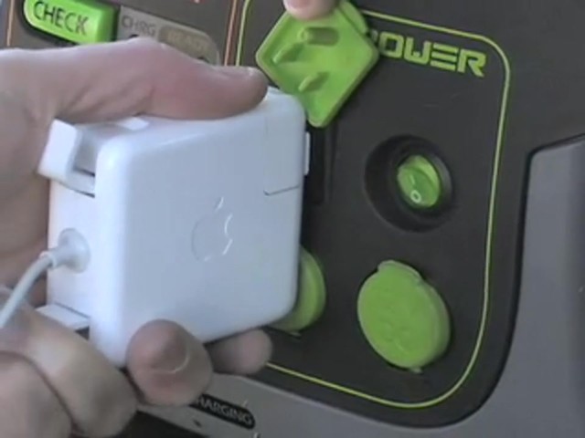 Energizer® All-in-One Jumpstarter / Air Compressor / Power Inverter - image 3 from the video
